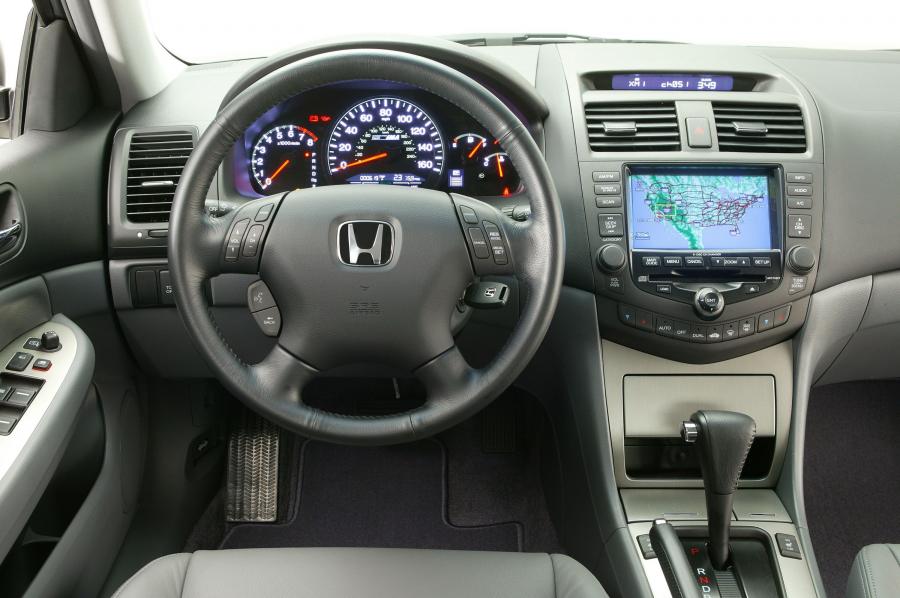  Honda Accord Hybrid America 2005 года  (фото 67 из 69)